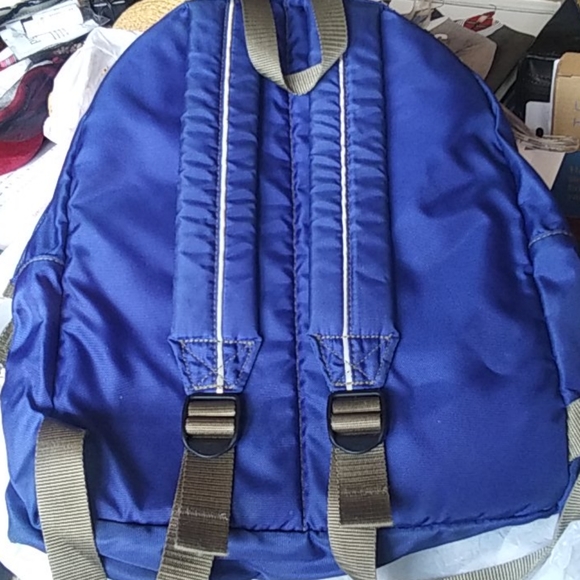 LL Bean bookbag $38 Sz est 15x15x6 +Free hat - Picture 3 of 7